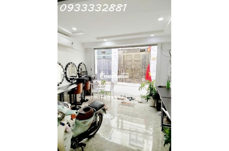 Dưới 5,8 tỷ nhà MT 2  Lầu + ST gần Lạc Long Quân, đang cho thuê 14tr/tháng